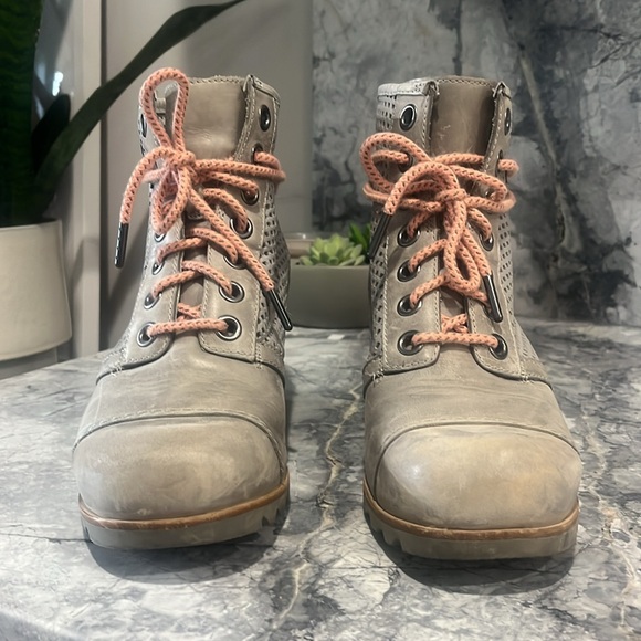 Sorel 1964 Premium Wedge || Rare Perforated Lace Wedge - Picture 7 of 15